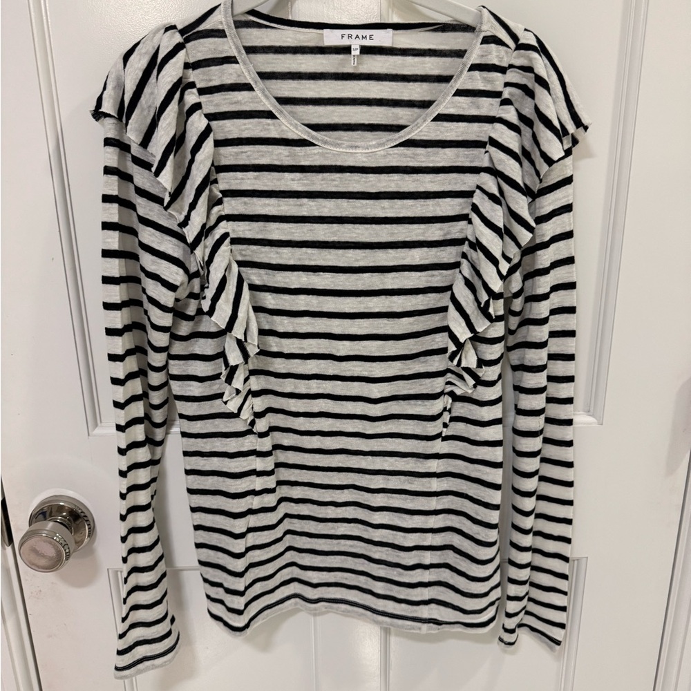 Frame Stripe Top with ruffle sleeve detail